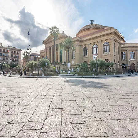 Il Cortile Degli Aragonesi By Wonderful Italy *